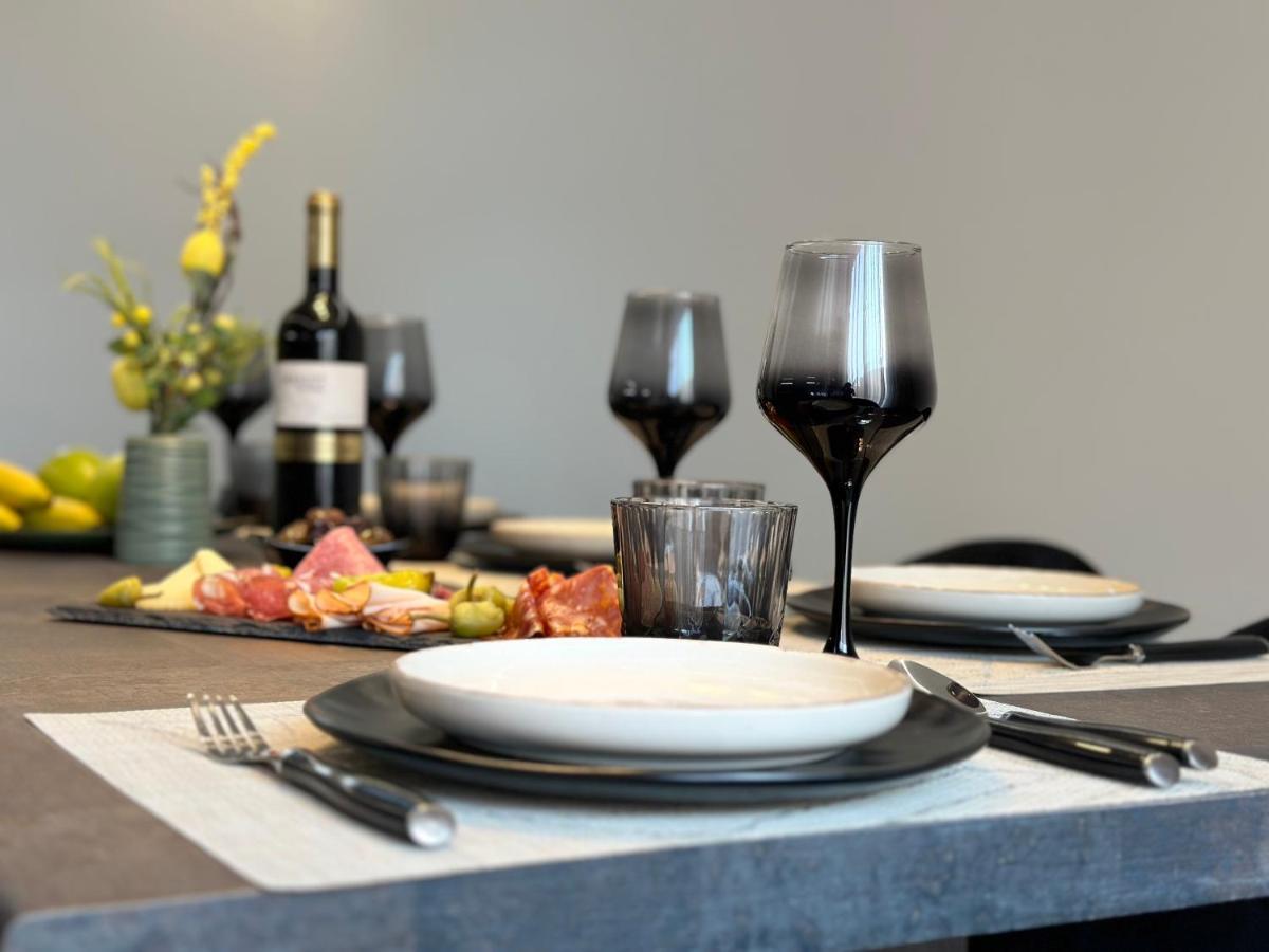 Seaside Deluxe Apartment Jaliszósz Kültér fotó
