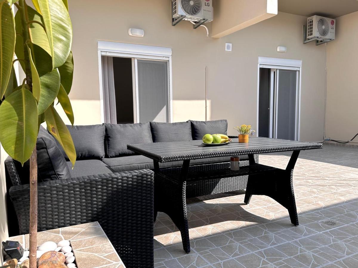 Seaside Deluxe Apartment Jaliszósz Kültér fotó